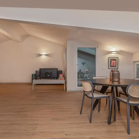Mubra 55 Apartment